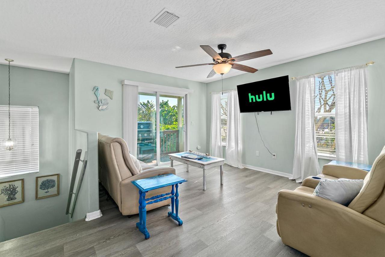 Surfside Paradise Retreat - 3Br And 2Ba Duplex, Grill, Dog Friendly - Close To The Beach! Melbourne Exterior photo