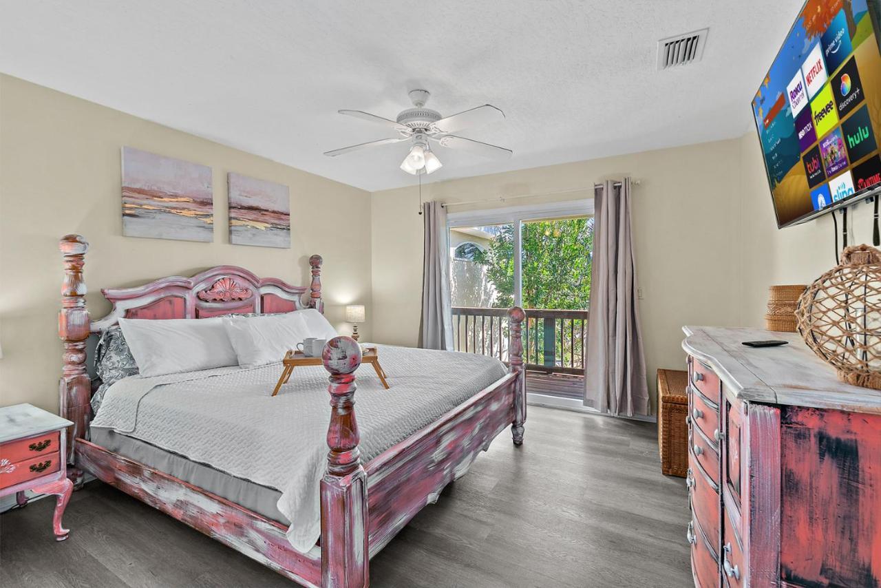 Surfside Paradise Retreat - 3Br And 2Ba Duplex, Grill, Dog Friendly - Close To The Beach! Melbourne Exterior photo